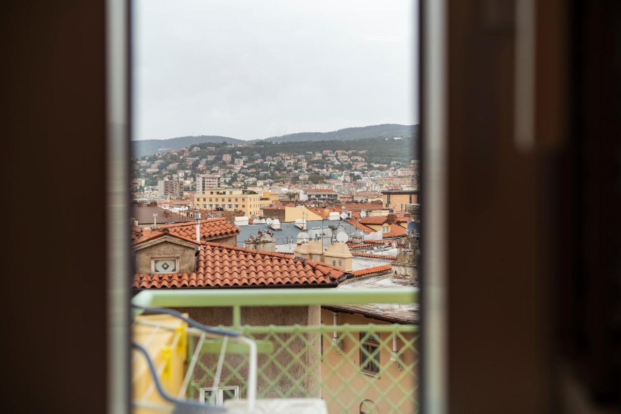 Apartment San Giusto Elegante Bilocale Con Balcone E Vista