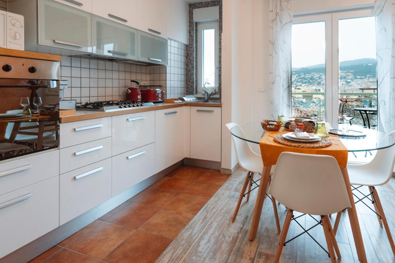 San Giusto Elegante Bilocale Con Balcone E Vista Apartment