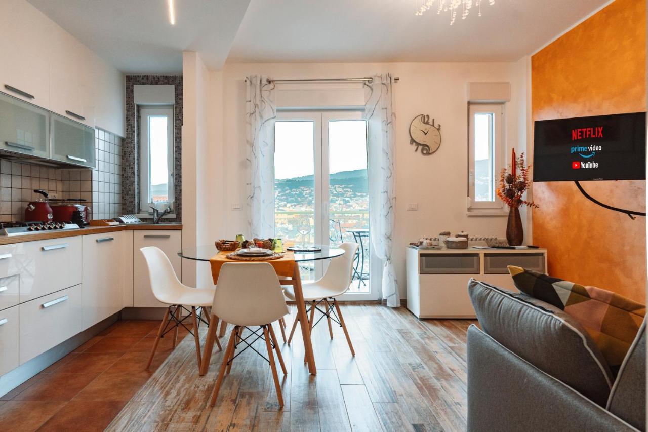 San Giusto Elegante Bilocale Con Balcone E Vista *